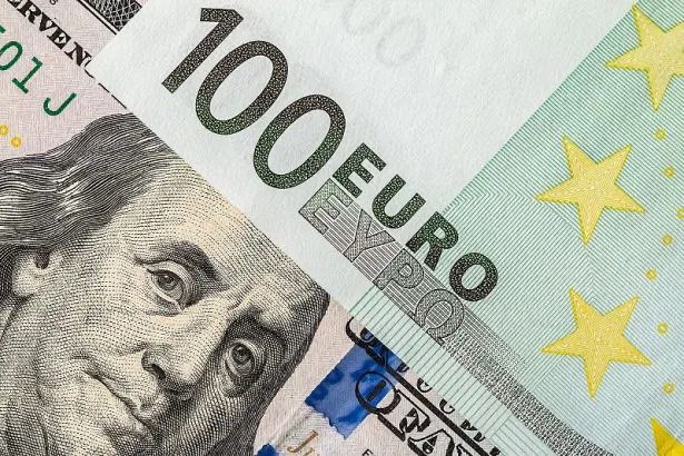 امکان برابری یورو با دلار وجود دارد؟!